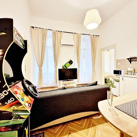 Free Parking Sega Rally Apartment Budapeszt Zewnętrze zdjęcie