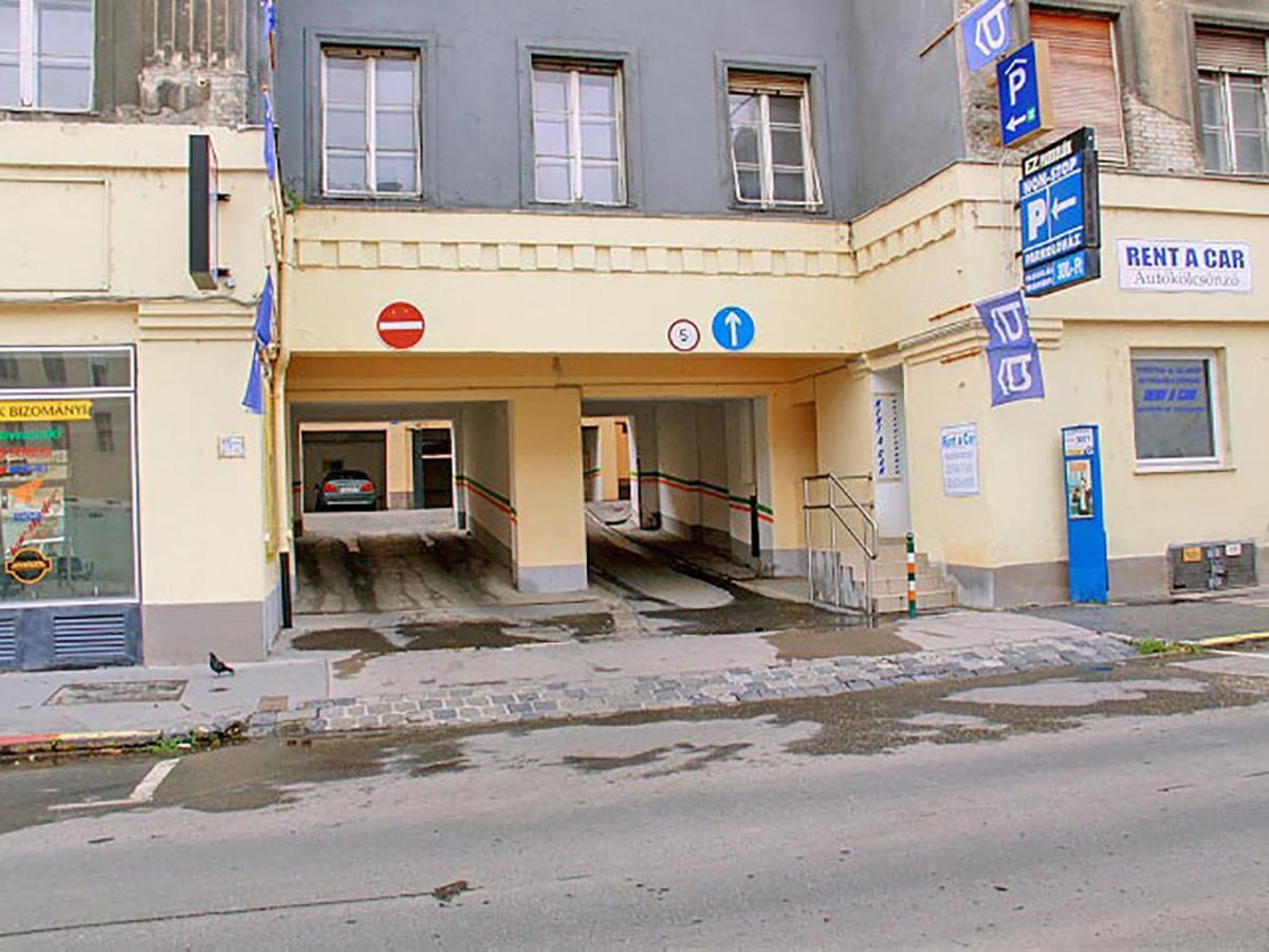 Free Parking Sega Rally Apartment Budapeszt Zewnętrze zdjęcie