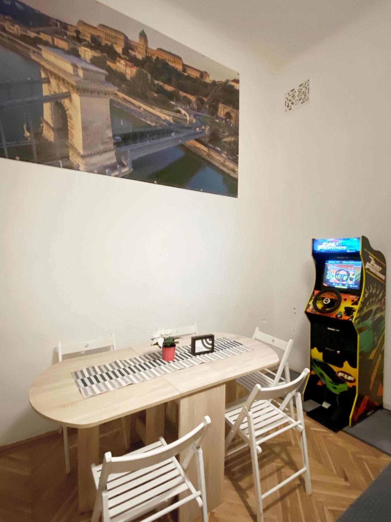 Free Parking Sega Rally Apartment Budapeszt Zewnętrze zdjęcie